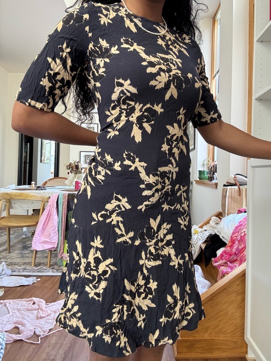 black floral dress short sleeve Short Sleeve Floral Print Dress with Waist Band Small main image 0